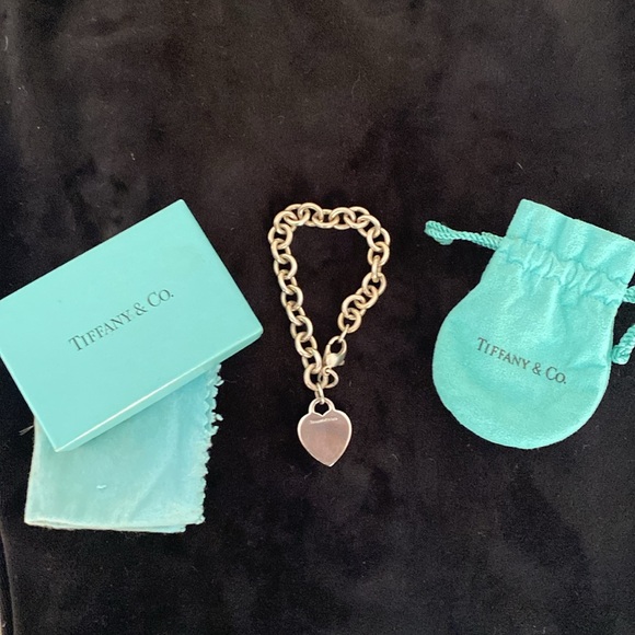 Tiffany & Co. Silver Heart Tag Bracelet - Picture 4 of 4